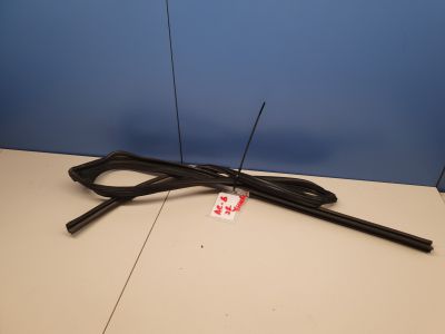 Уплотнитель стекла двери задний правый для Honda Accord 8 2008-2015