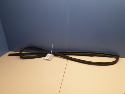 Уплотнитель стекла передней правой двери для Lexus RX XU30 2003-2009