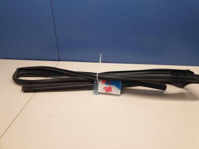 Уплотнитель стекла двери задний правый для Mazda 6 GJ 2013-2019